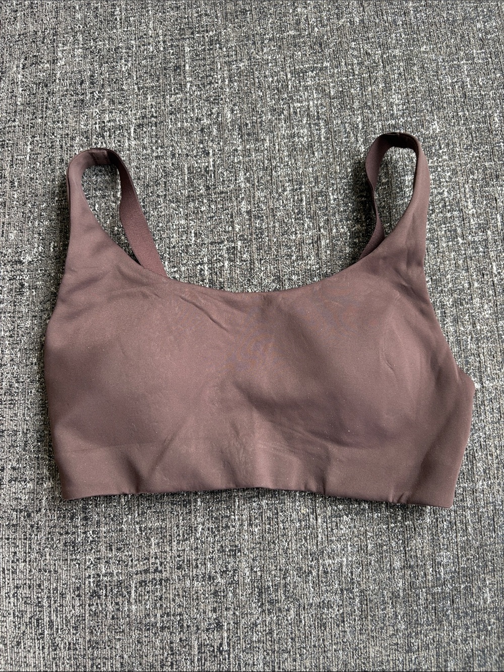 Lululemon In Alignment Straight-Strap Bra C/D Size 4 in French Press